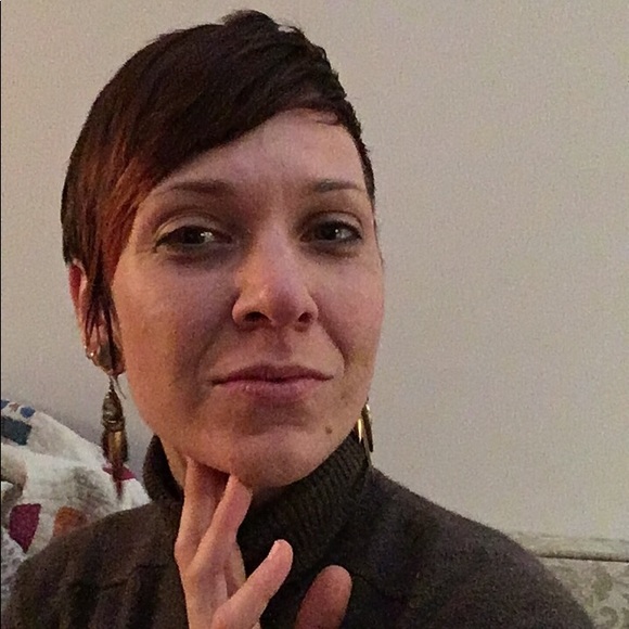 Meet your Posher, Shannon - Picture 1 of 1